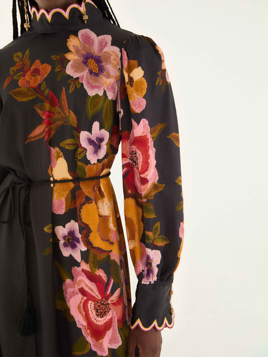 Elegant Flower Embroidered Scalloped Hem Dress