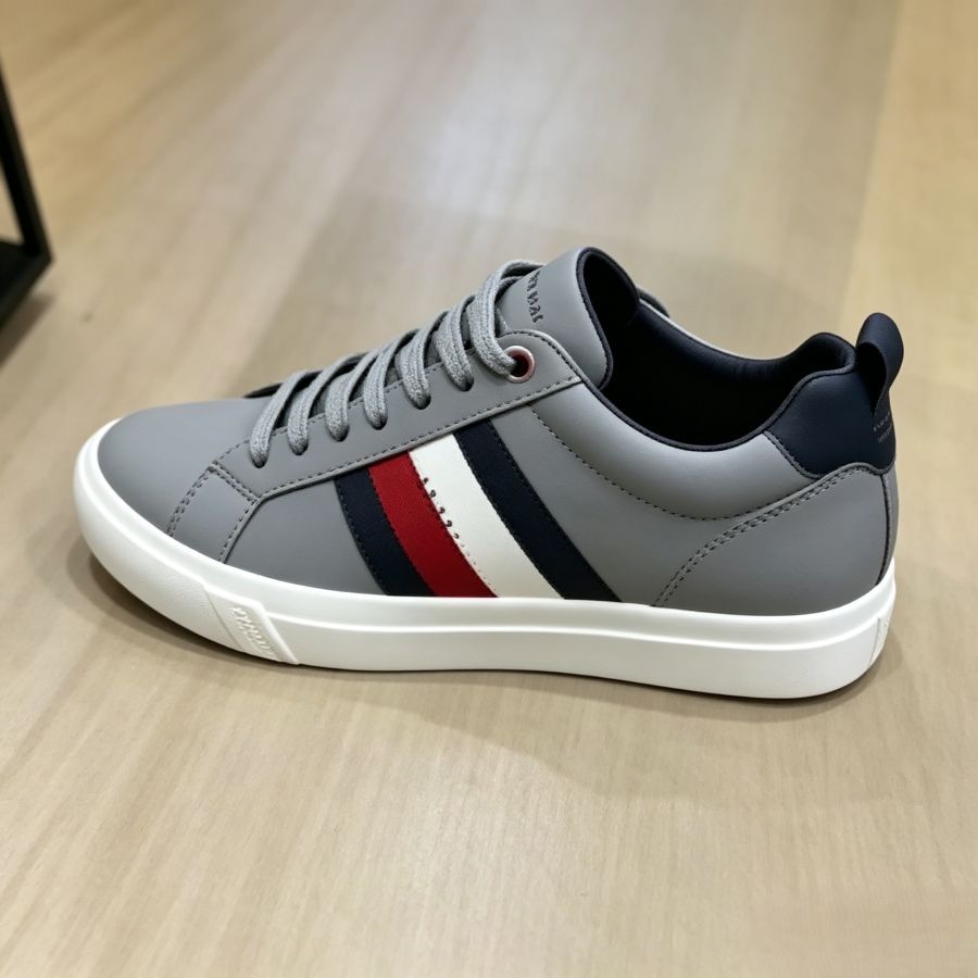 Men’s Gray Leather Striped Low-Top Casual Sneakers