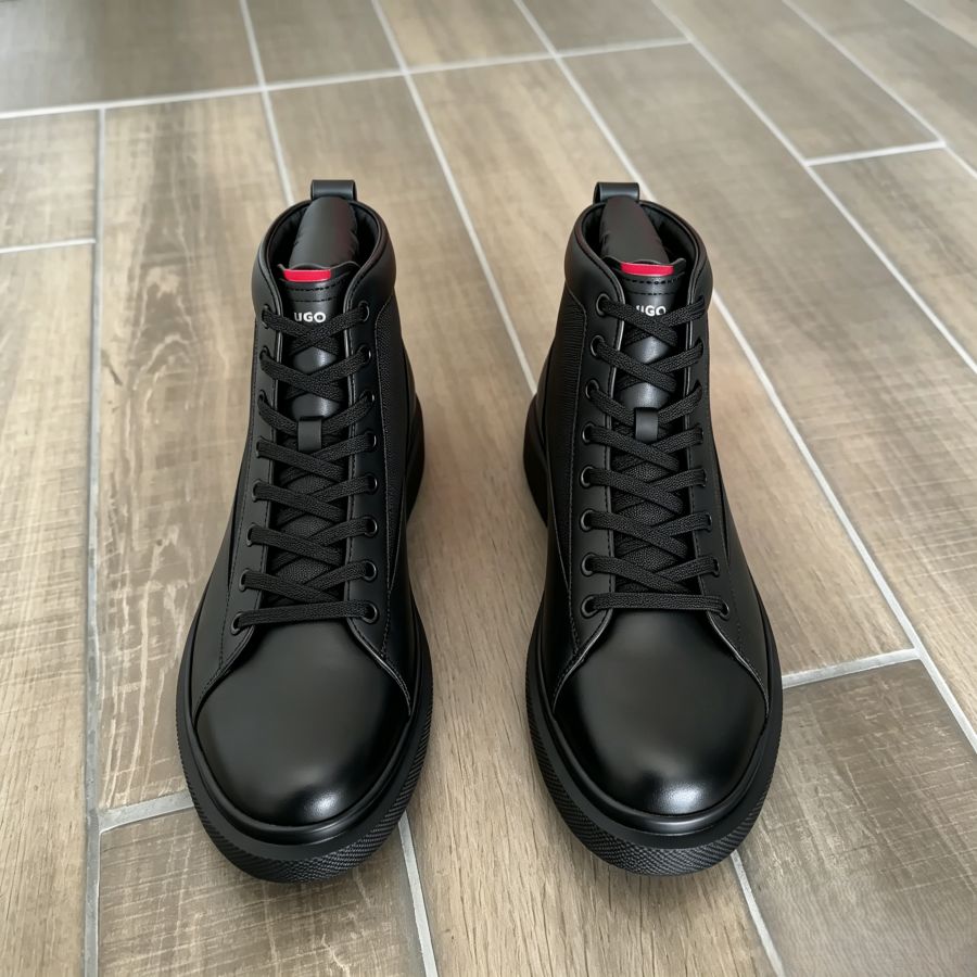 Men’s All-Black Mid-Top Lifestyle Boots