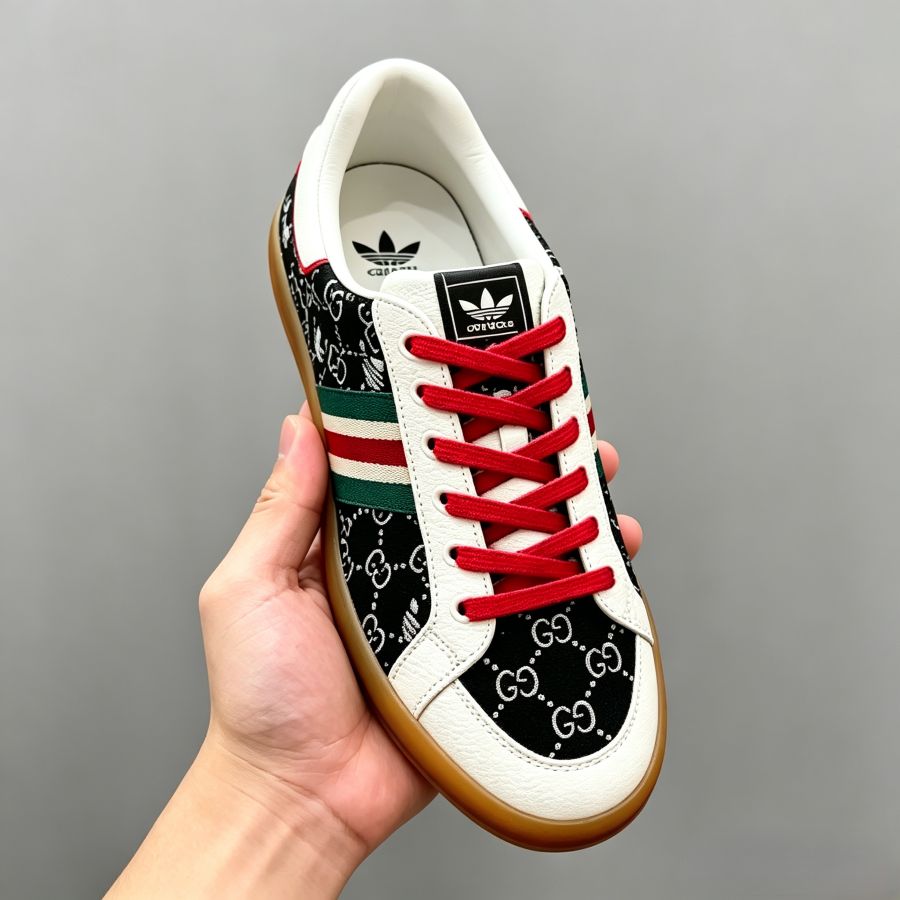 Men’s GG Monogram Print Striped Low Top Sneakers