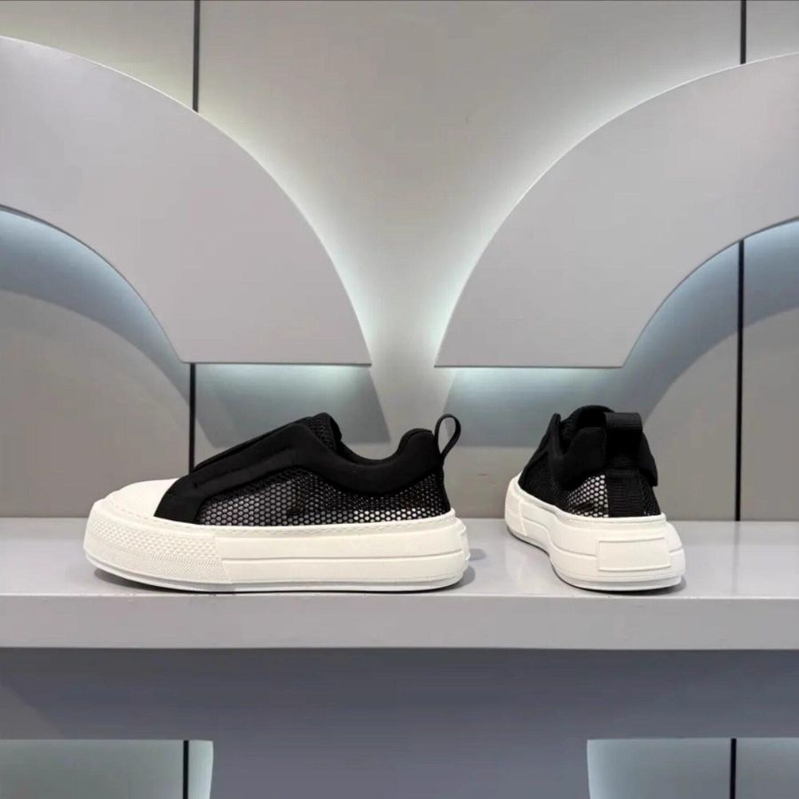 Summer Mesh Low-Top Slip-Ons