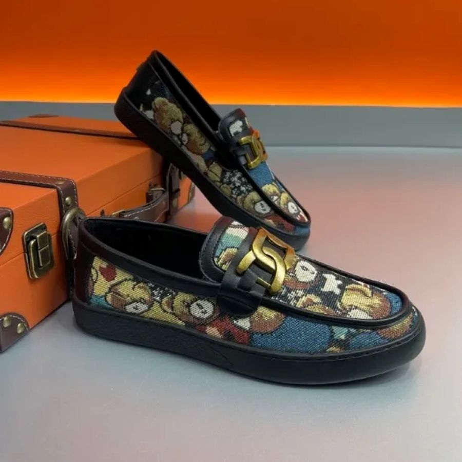 Vintage Bear Print Casual Loafers with Gold Buckle